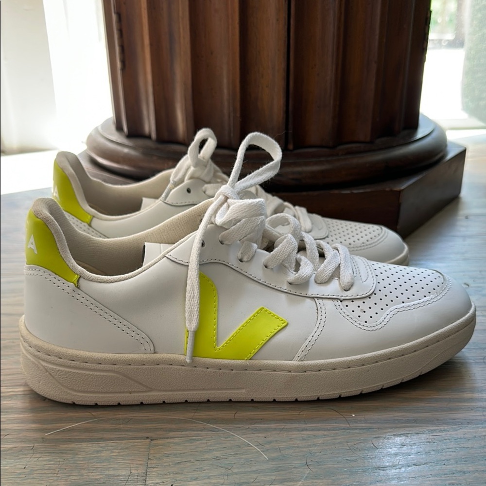 Veja White Sneakers with Neon Yellow Details BNWOT SZ 7